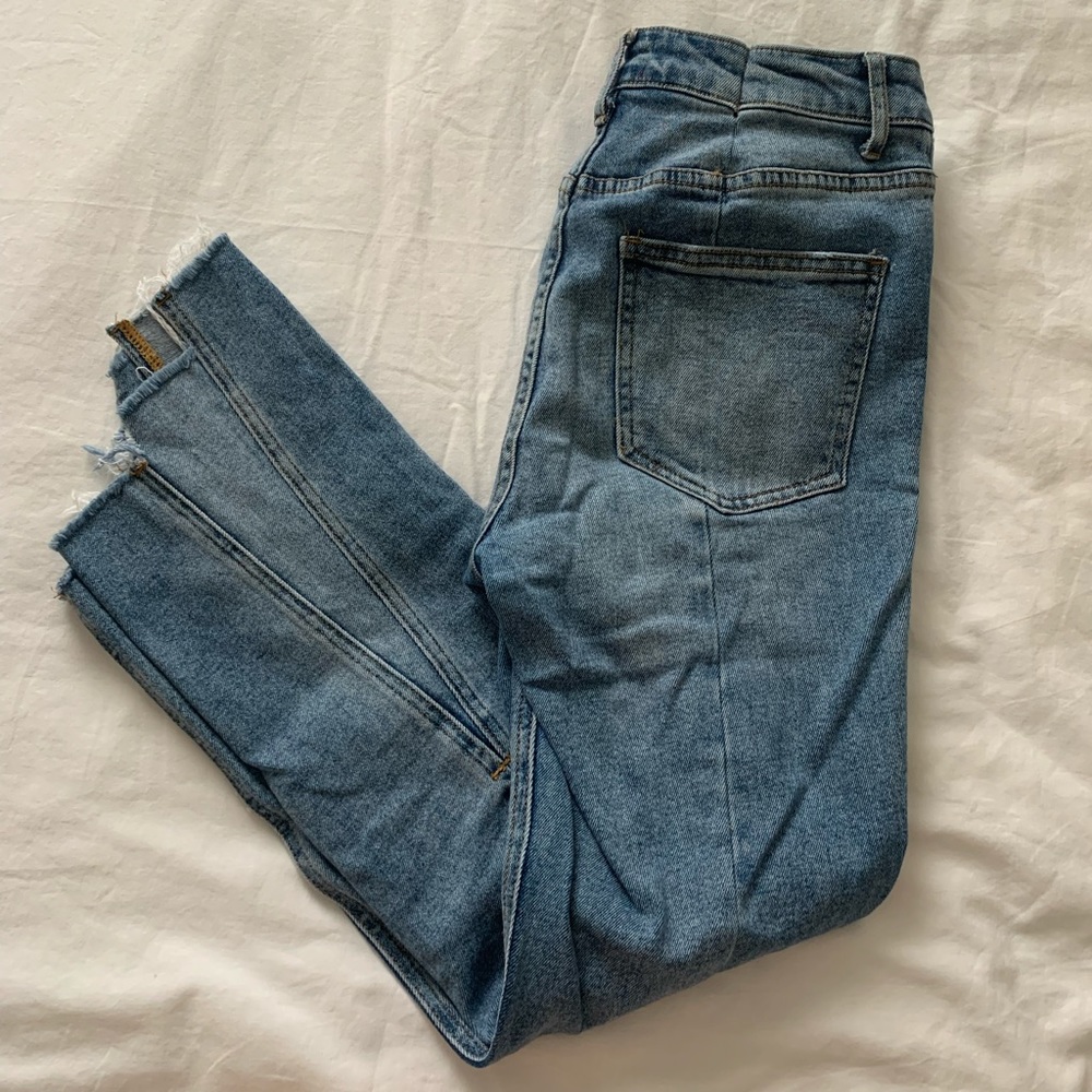 OU midwash restructured jeans